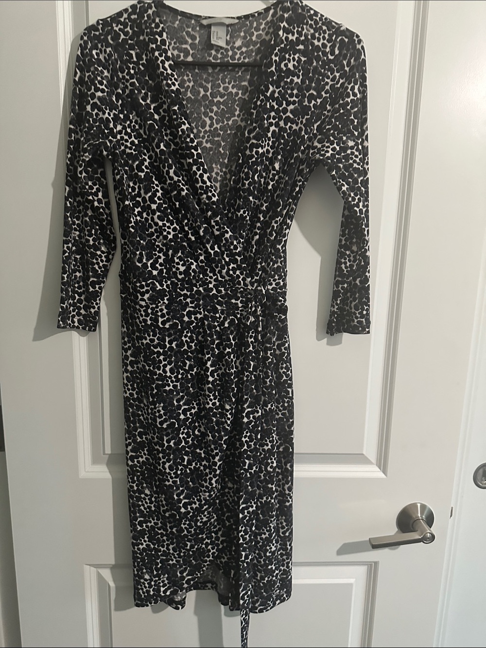 Black & White Faux Wrap Midi Dress - Brand Unspecified
